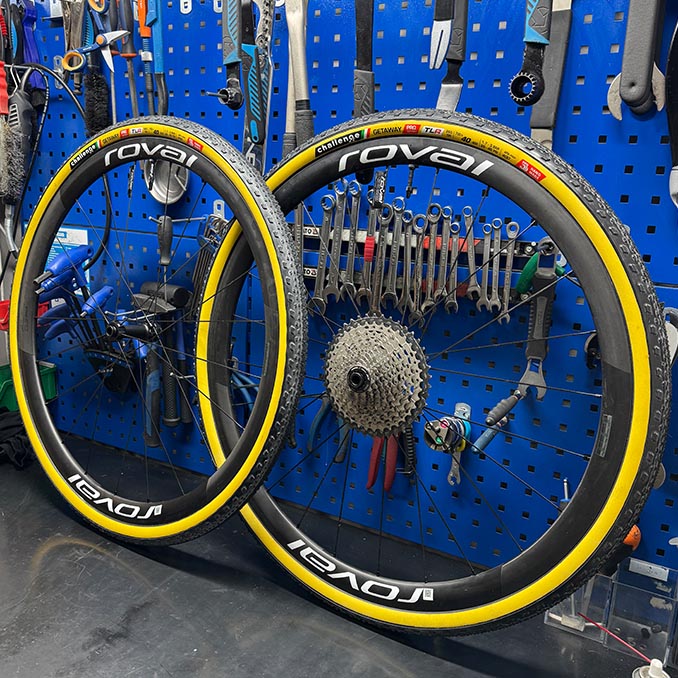 create-a-picture-of-a-door-to-door-bike-_8wE2hbnuTWGhChcWa0hIcA_v-wEWl0nQu-tyDlvWXzHuw.jpg