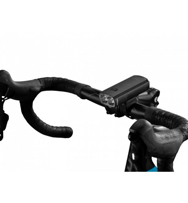 Lampka rowerowa przednia Giant Recon HL 1800 na kierownicy